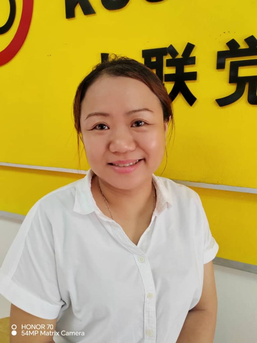  人联党古晋支部妇女组主席蔡姄燕。
