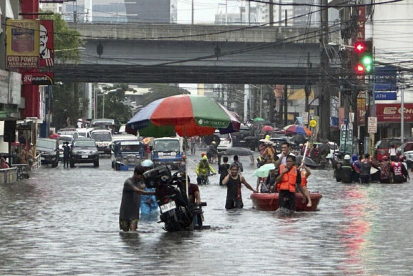 凯米台风外围环流位菲律宾带来惊人雨量，首都马尼拉24日进入紧急状态。