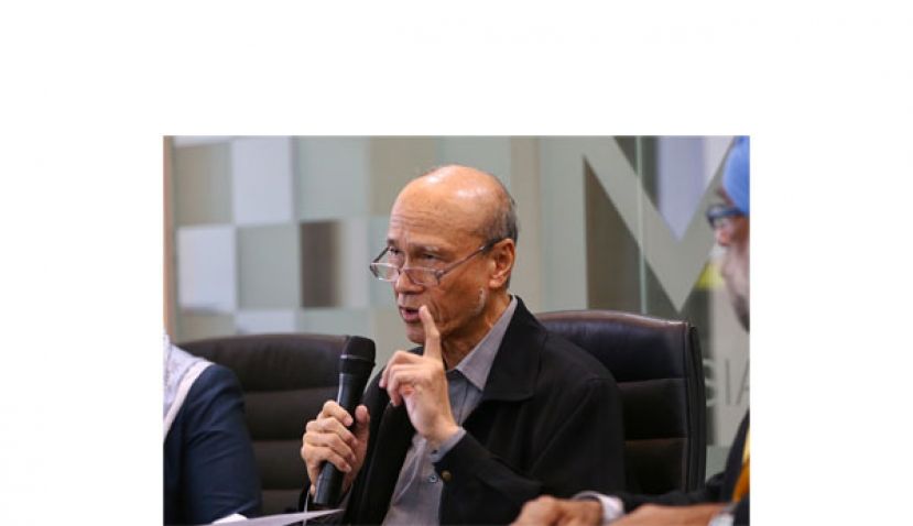 李霖泰建议教育部在校园内推荐电子烟危害的教学课程