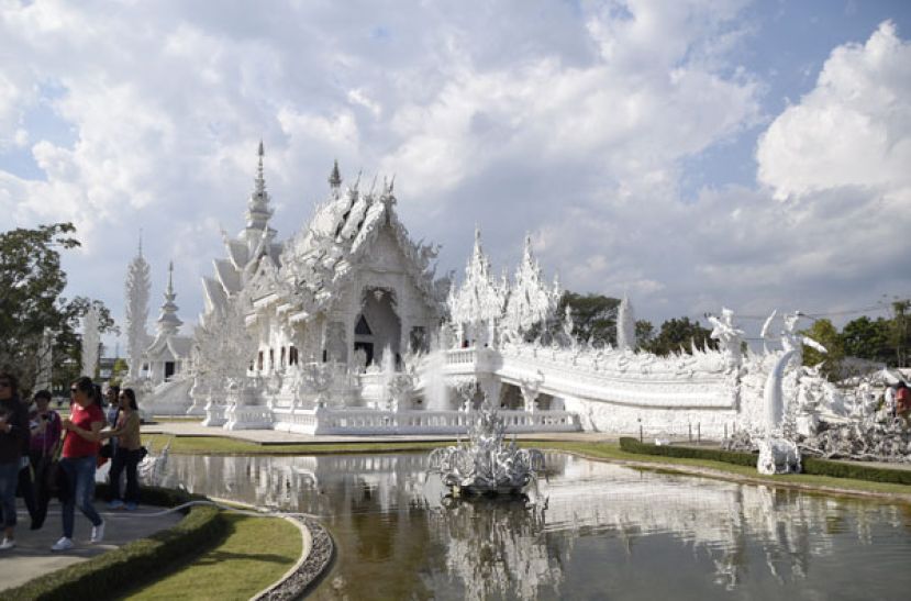 泰国政府研拟取消36个国家的免签待遇。