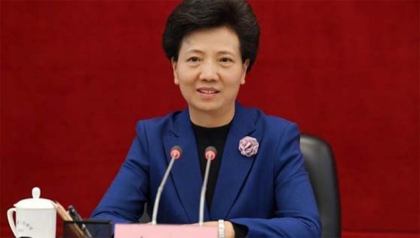 谌贻琴代表习近平，出席巴黎奥运会闭幕仪式。