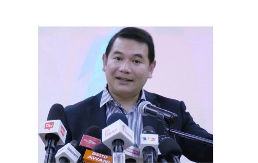 经济部长拉菲兹。