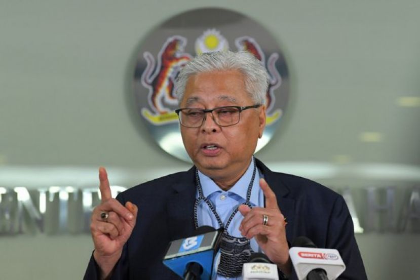 高级政务部长（国防部）拿督斯里依斯迈沙比里。