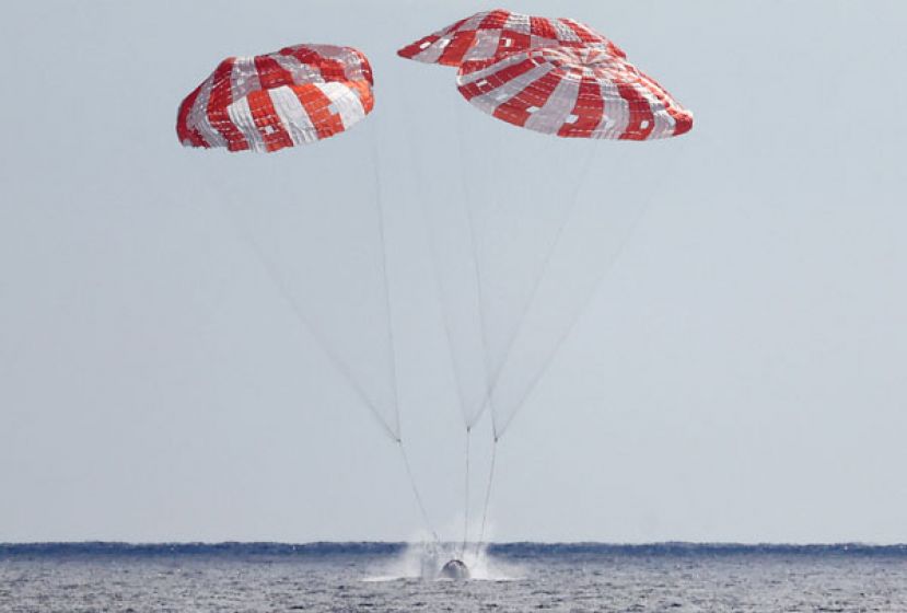 NASA&ldquo;猎户座&rdquo;太空船成功溅落。