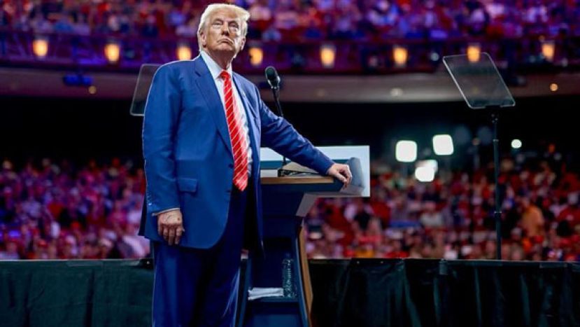 美国前总统特朗普的一名顾问的通话疑遭中国骇客窃听。