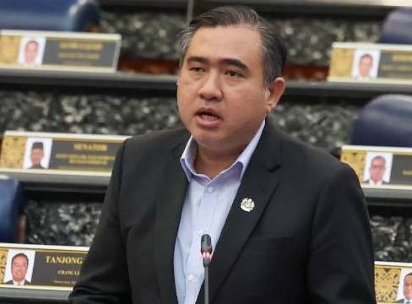 ●交通部长陆兆福。