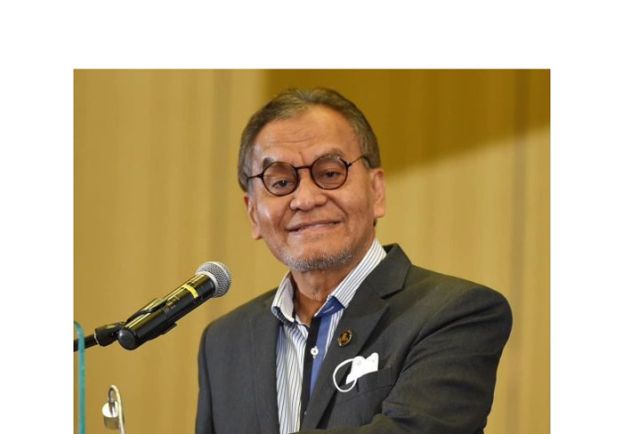卫生部长祖基菲里。