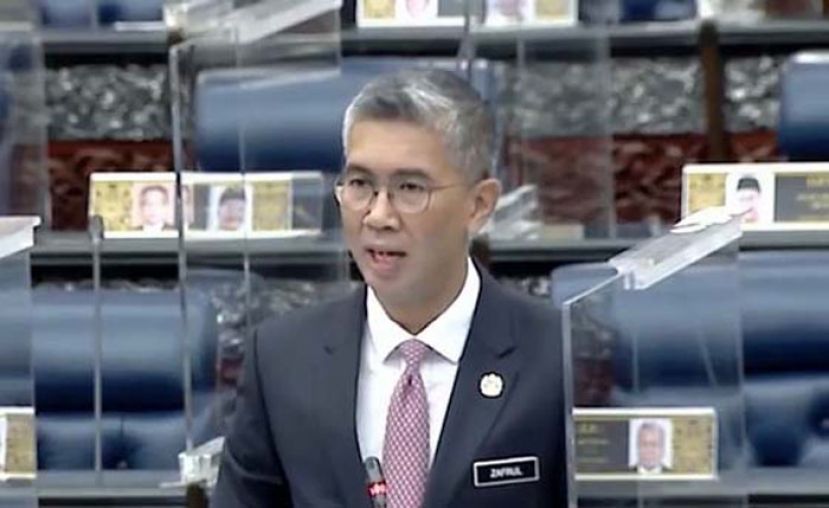 财政部长东姑扎夫鲁。
