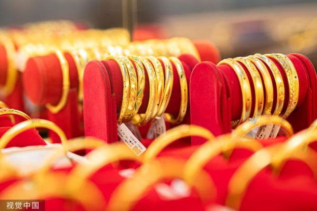 中国消费者越涨越买，使得黄金消费需求持续增长。