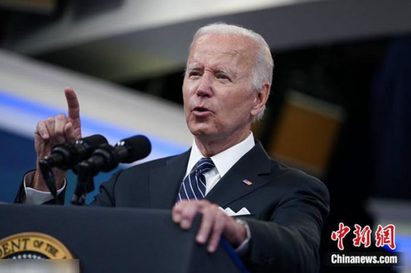 拜登。