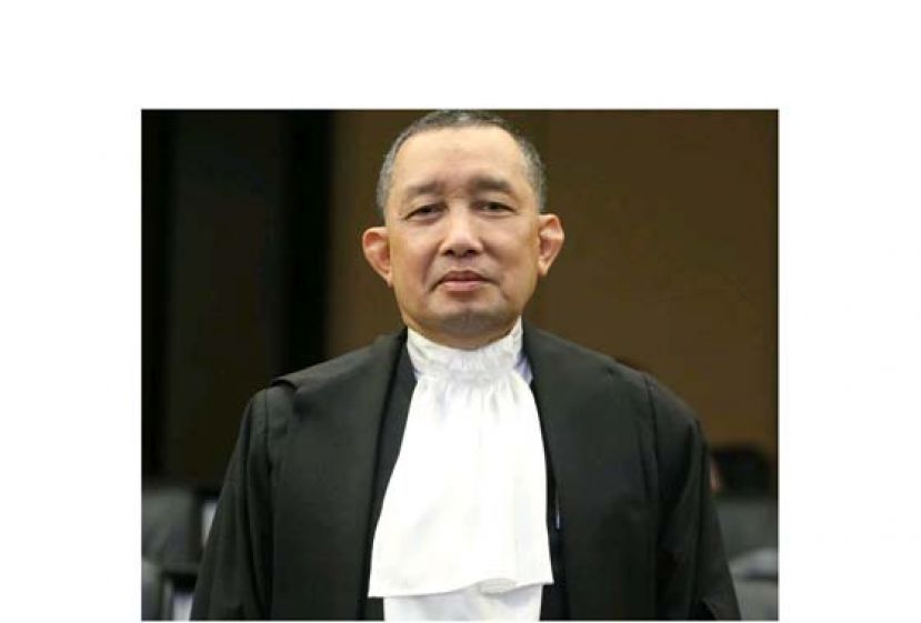 总检察长丹斯里依德鲁斯哈伦。