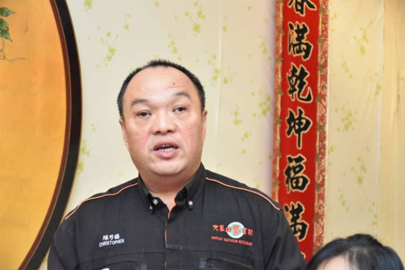 马来西亚华人演艺人公会(砂拉越分会)会长拿督陈芍稳。