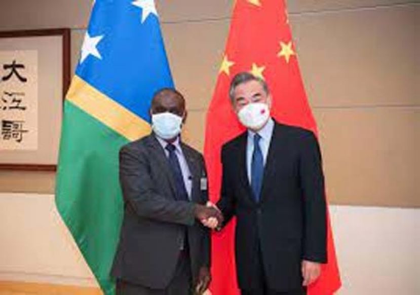 王毅会见所罗门群岛外长马内莱。