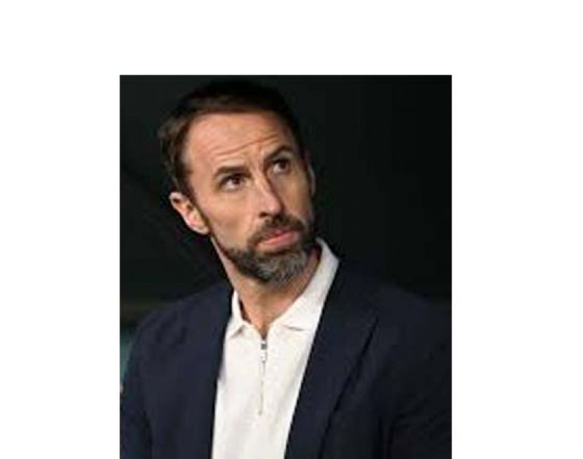 英国首相斯塔默致敬索斯盖特。