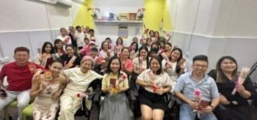 人联党古晋支部妇女组举办爱情诈骗醒觉分享会，向公众讲解爱情诈骗常见手法，提高防范意识。
