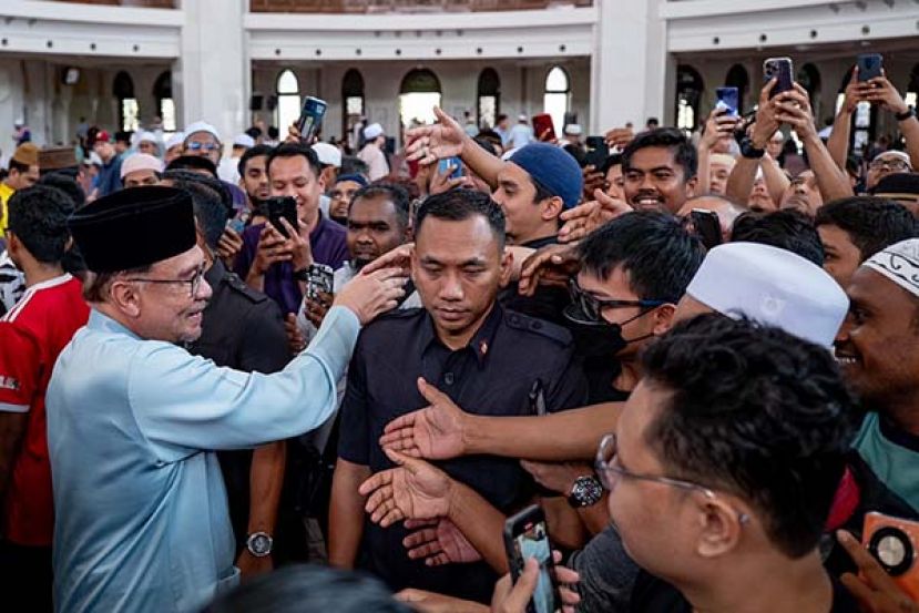 北大民调：82%受访者  挺安华的30项经济倡议