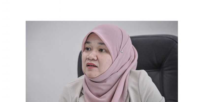 教育部长法丽娜。