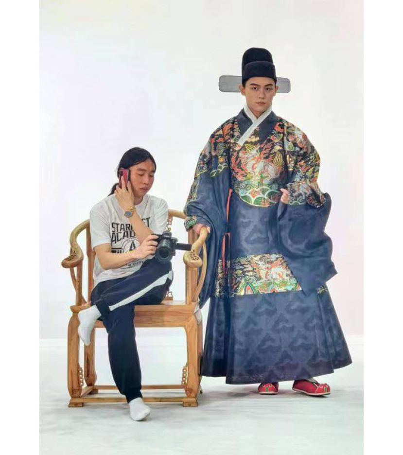 香港设计师创立汉服品牌　让世界窥见中国服饰之美