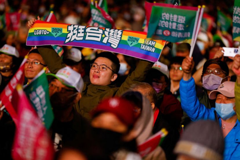 台湾即将于13日举行总统大选，外媒关注选民们将如何做出选择。