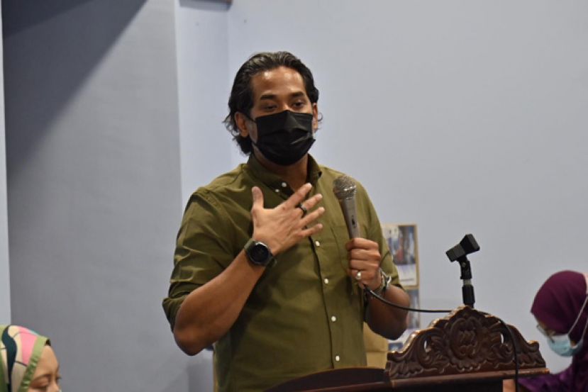 科学、工艺及革新部长凯里。