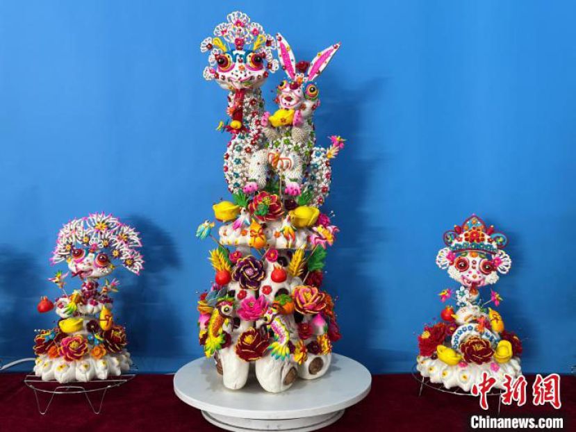 澄城县红云花馍农民专业合作社内展出的面花产品。
