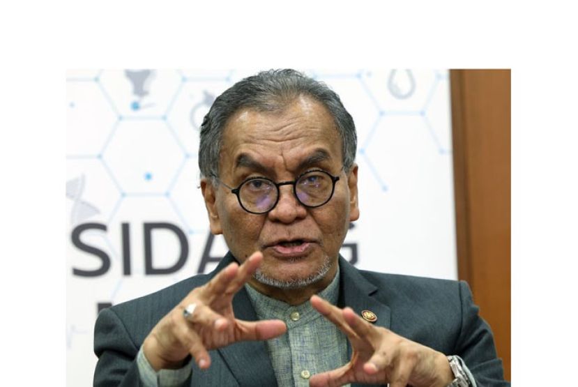 卫生部长祖基菲里。