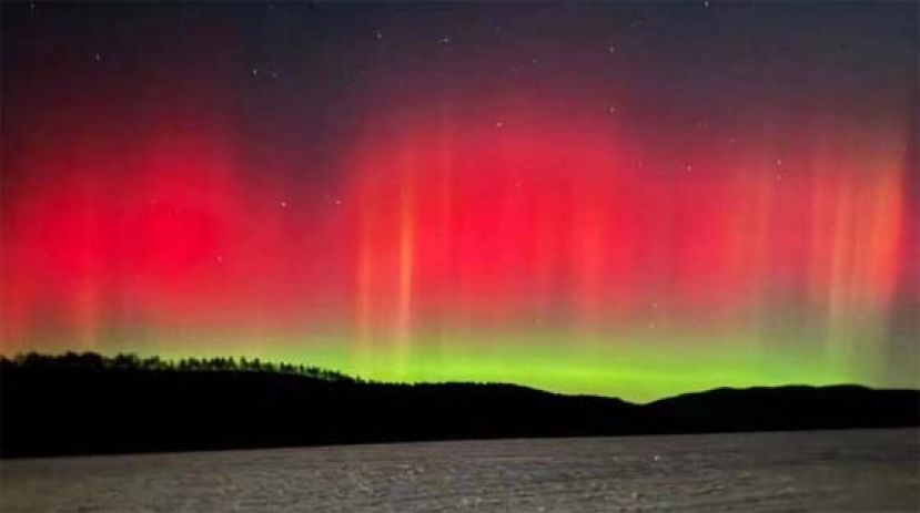 中国内蒙古额尔古纳，出现10分钟罕见极光。