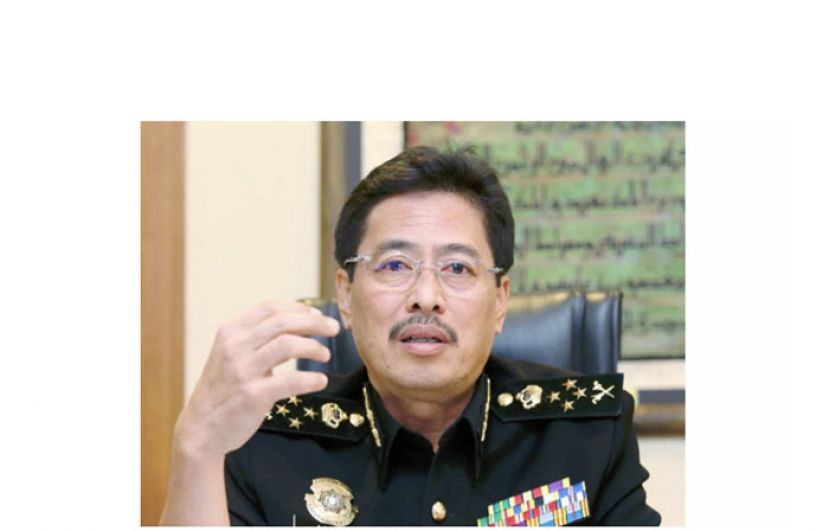 丹斯里阿占巴基。