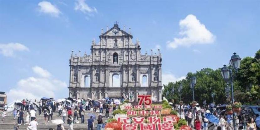 澳门单日入境旅客逾16万，创中国国庆假期单日历史新高。