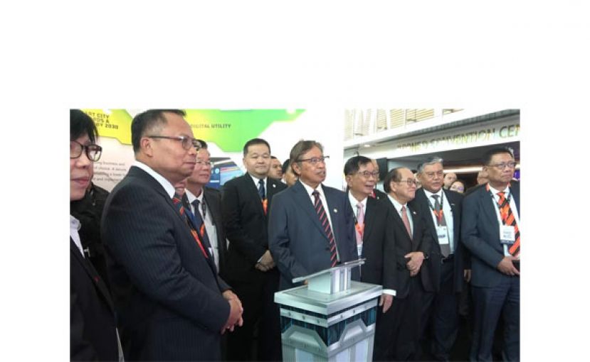 砂总理拿督巴丁宜丹斯里阿邦佐哈里主持推展&ldquo;SarawakID Corp&rdquo;.