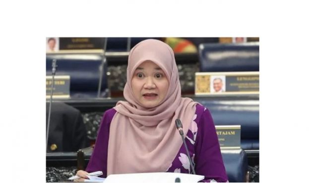 教育部长法丽娜。