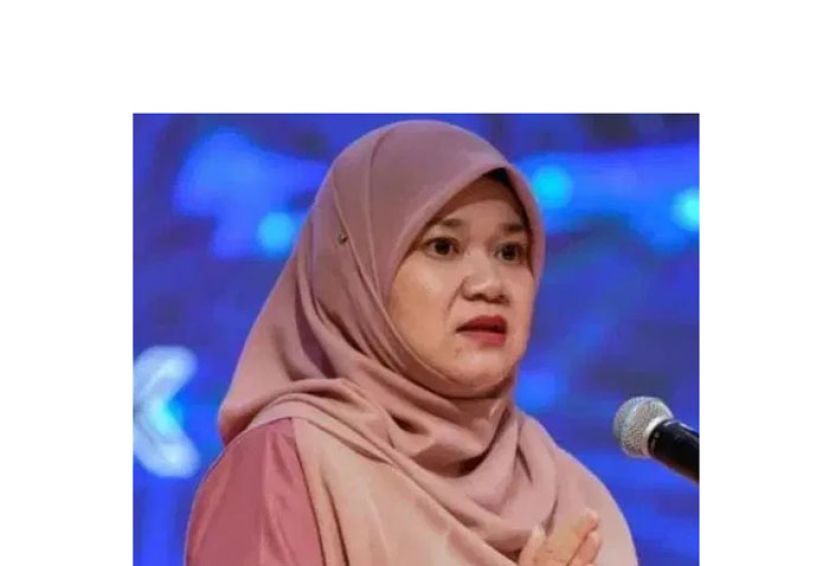 教育部长法丽娜。