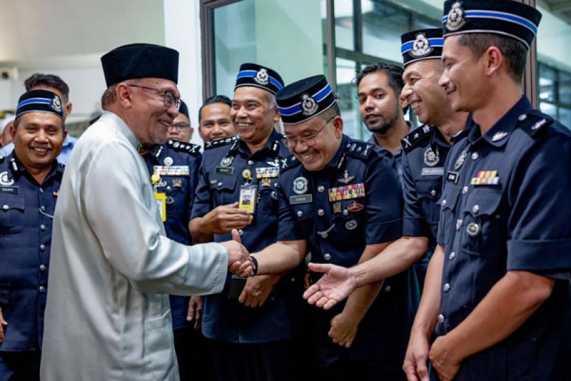 安华指沙巴政坛局势无任何变动