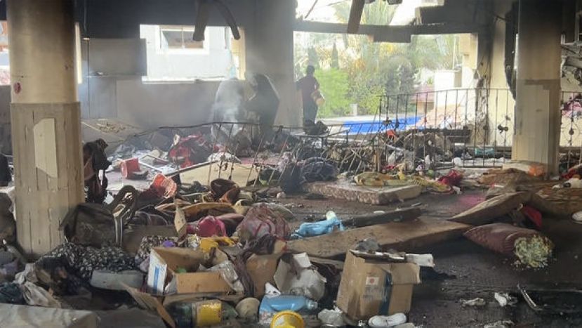 以色列轰加沙学校，造成巴勒斯坦难民死亡。