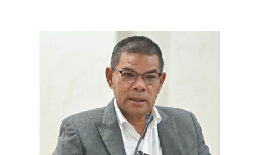 内政部长拿督斯里赛弗丁。