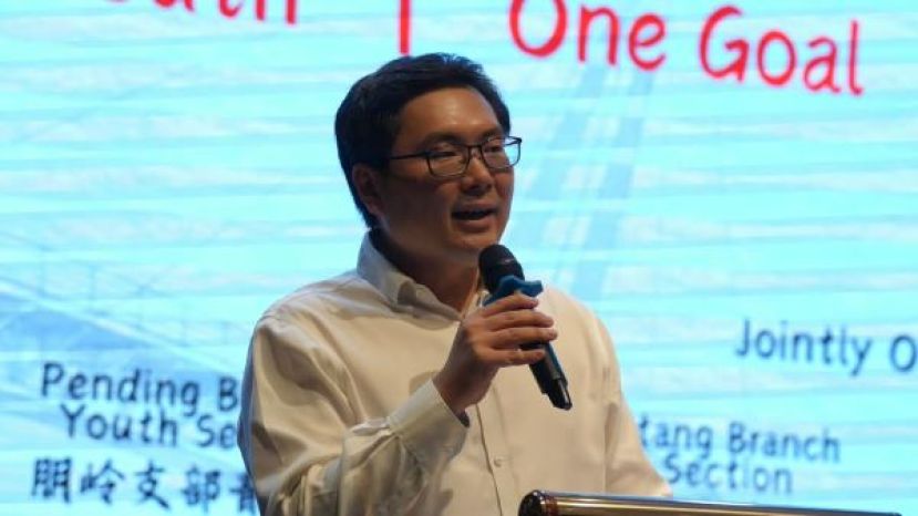 砂拉越人民联合党古晋支部青年团团长兼《2026南区青年之夜》筹委会主席黄笃荣。