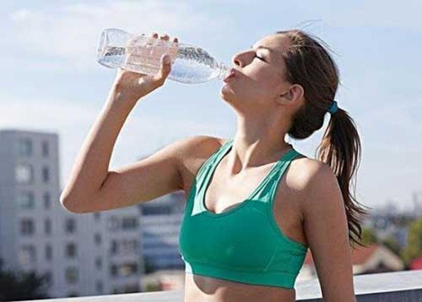 运动后补水过量可致命 营养师：椰水钠低钾高恐不宜