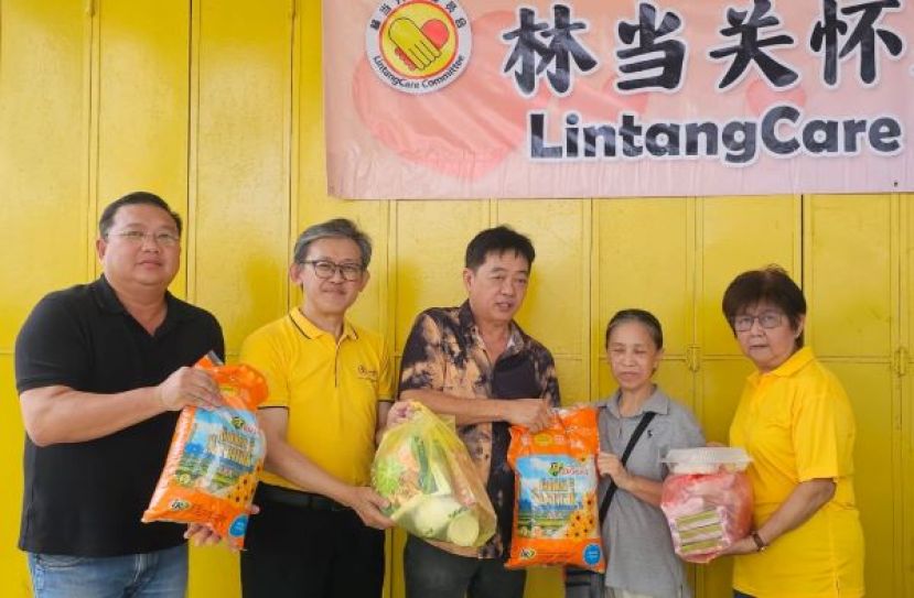 林当关怀委员会    布施食品感恩户
