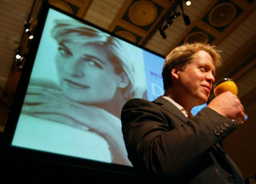 黛安娜王妃亲弟弟史宾塞伯爵出书。