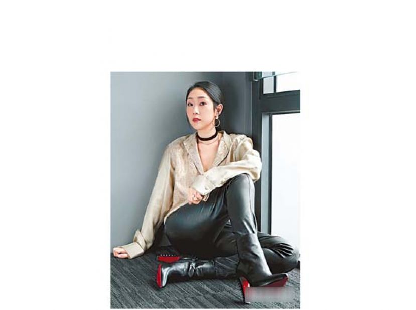 出身于音乐世家的关美薇，原本只是教育中心的教师，因缘际遇竟然成了时尚界的网红。