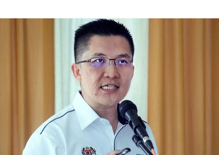 教育部副部长黄家和。