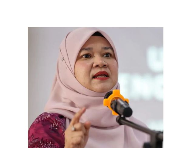 教育部长法丽娜。