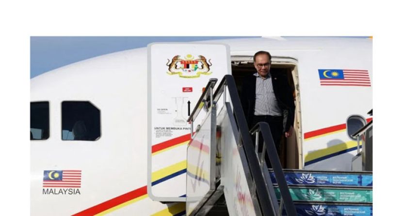 拿督斯里安华。