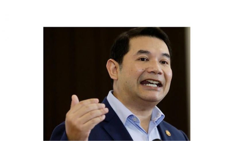 经济部长拉菲兹。