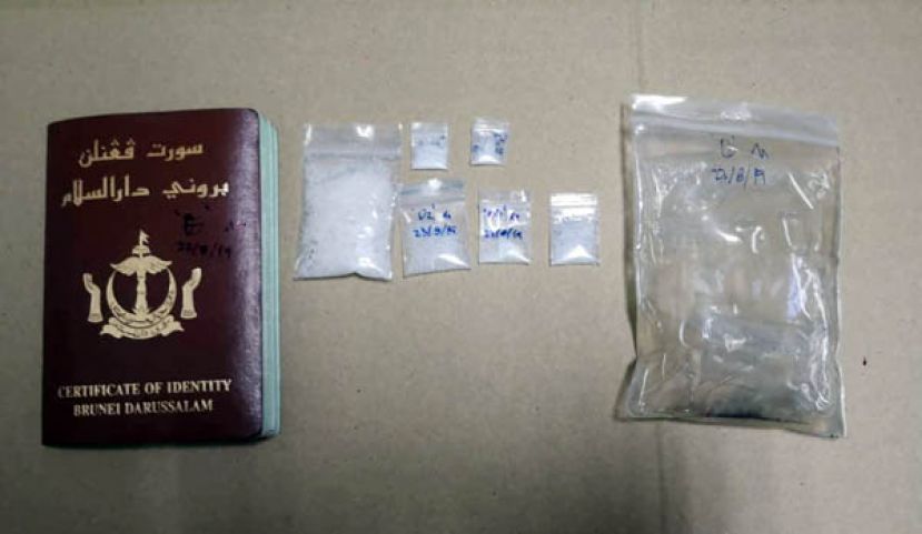 警方逮捕一名汶籍男子，查获疑是冰毒的粉末与毒液。