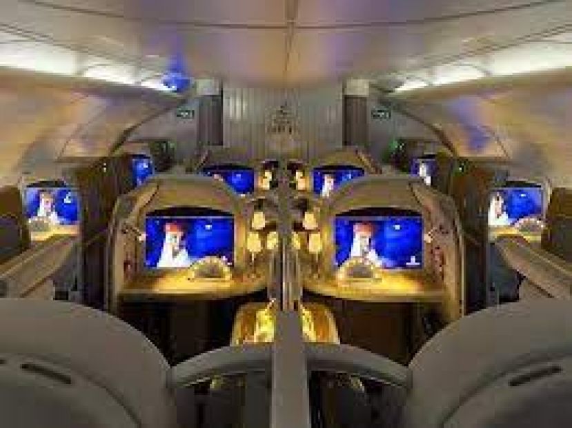 高级公务员出差时可乘坐商务舱
