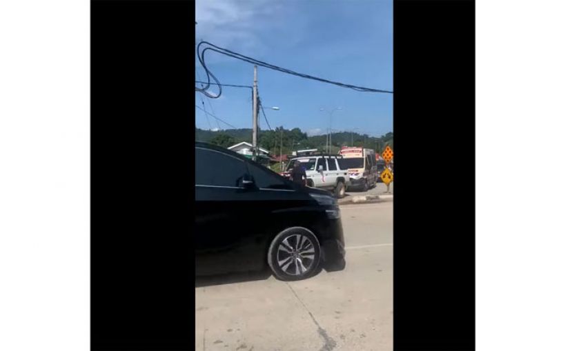 网传一则救护车让道VIP车队短视频，网民怒轰&ldquo;罔顾人命的政府！&rdquo;