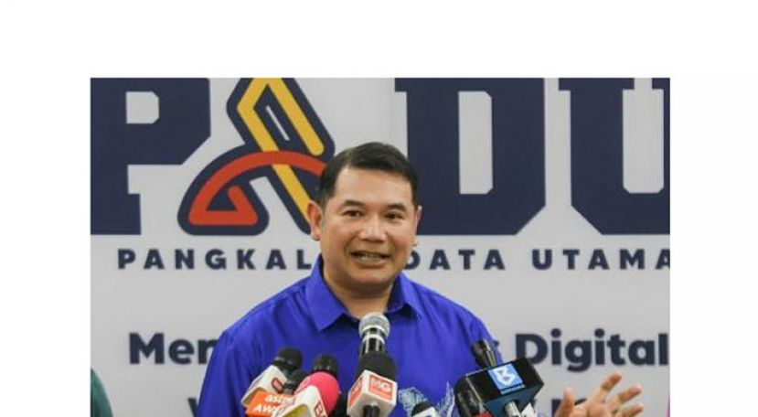 经济部长拉菲兹。