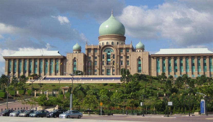 首相、正副部长减薪两个月