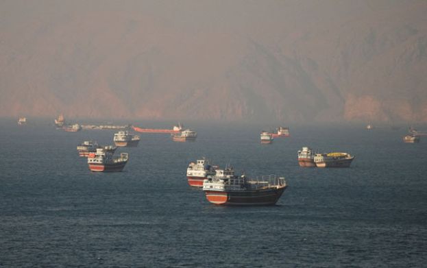 荷莫兹海峡。